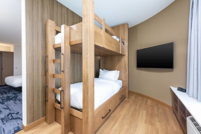 Imagen de la habitación del Hotel Fairfield Inn and Suites By Marriott Fair Oaks Farms. Foto 8