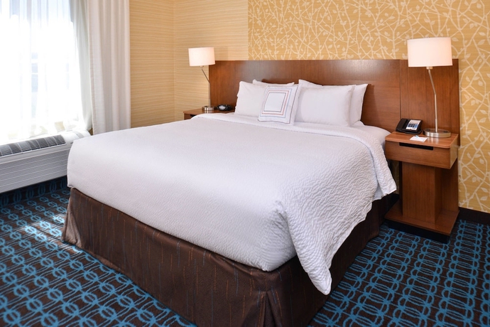 Imagen de la habitación del Hotel Fairfield Inn and Suites By Marriott Farmington. Foto 6