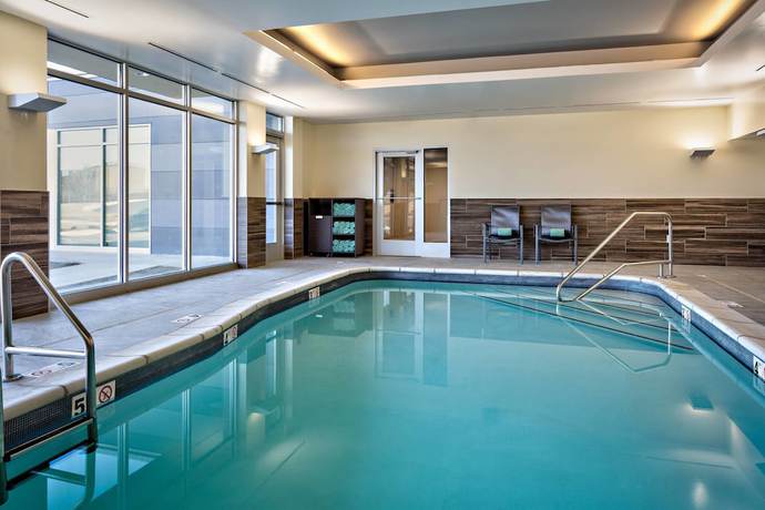 Imagen de la piscina del Hotel Fairfield Inn and Suites By Marriott Fayetteville. Foto 14