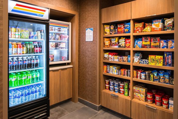 Imagen del bar/restaurante del Hotel Fairfield Inn and Suites By Marriott Fort Worth Southwest At Cityview. Foto 2