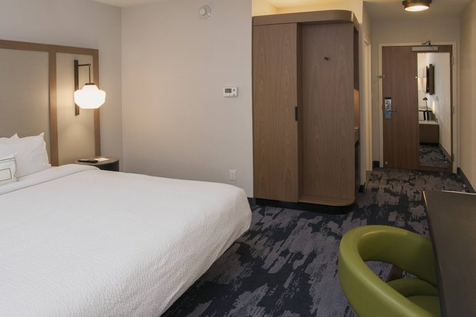 Imagen de la habitación del Hotel Fairfield Inn and Suites By Marriott Fresno North/shaw Avenue. Foto 8