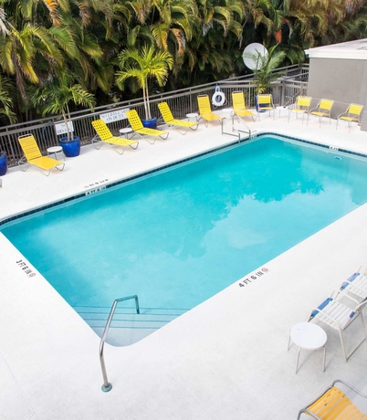 Imagen de la piscina del Hotel Fairfield Inn and Suites By Marriott Ft. Myers/cape Coral. Foto 12