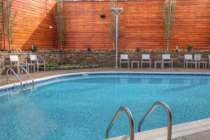Imagen de la piscina del Hotel Fairfield Inn and Suites By Marriott Gatlinburg Downtown. Foto 8
