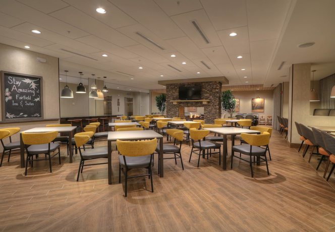 Imagen del bar/restaurante del Hotel Fairfield Inn and Suites By Marriott Gatlinburg Downtown. Foto 2