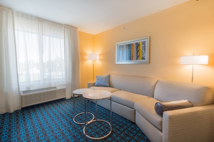 Imagen de la habitación del Hotel Fairfield Inn and Suites By Marriott Gaylord. Foto 11