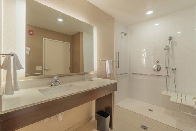 Imagen de la habitación del Hotel Fairfield Inn and Suites By Marriott Gaylord. Foto 14