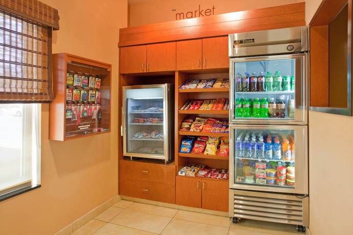 Imagen del bar/restaurante del Hotel Fairfield Inn and Suites By Marriott Grand Island. Foto 7