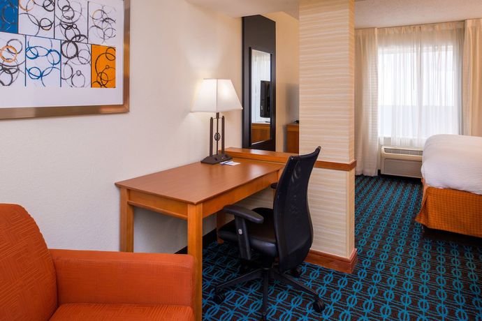 Imagen de la habitación del Hotel Fairfield Inn and Suites By Marriott Greensboro Wendover. Foto 4