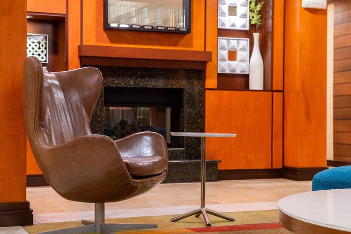Imagen de los interiores del Hotel Fairfield Inn and Suites By Marriott Greensboro Wendover. Foto 17