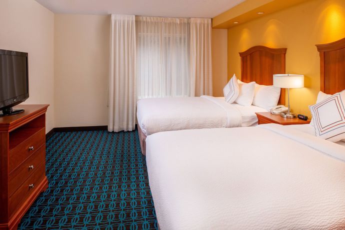 Imagen de la habitación del Hotel Fairfield Inn and Suites By Marriott Greensboro Wendover. Foto 9