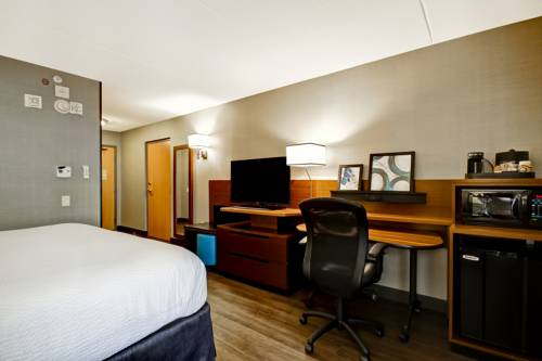 Imagen de la habitación del Hotel Fairfield Inn and Suites By Marriott Guelph. Foto 10