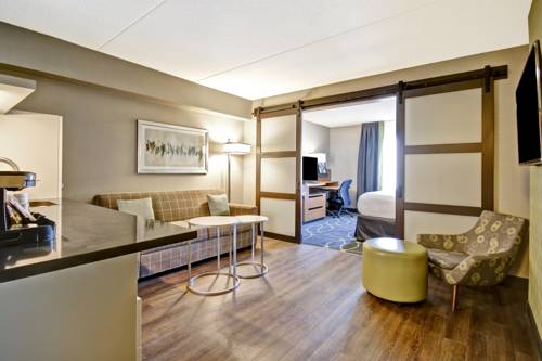 Imagen de la habitación del Hotel Fairfield Inn and Suites By Marriott Guelph. Foto 15