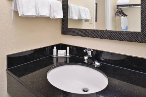 Imagen de la habitación del Hotel Fairfield Inn and Suites By Marriott Gulfport. Foto 10