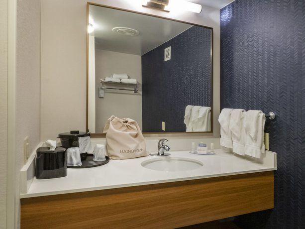 Imagen de la habitación del Hotel Fairfield Inn and Suites By Marriott Hazleton. Foto 2