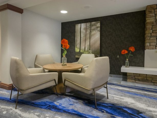 Imagen de los interiores del Hotel Fairfield Inn and Suites By Marriott Hazleton. Foto 11