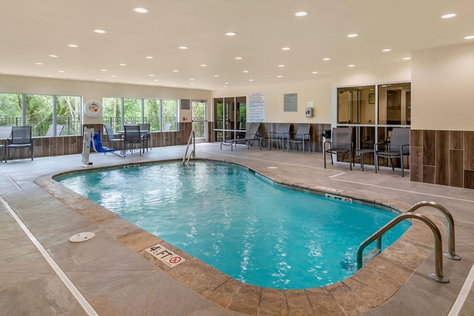 Imagen de los interiores del Hotel Fairfield Inn and Suites By Marriott Helen. Foto 18