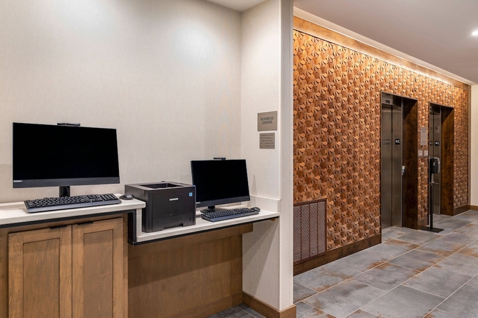 Imagen de los interiores del Hotel Fairfield Inn and Suites By Marriott Helen. Foto 19