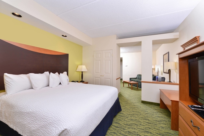 Imagen de la habitación del Hotel Fairfield Inn and Suites By Marriott Hickory. Foto 9