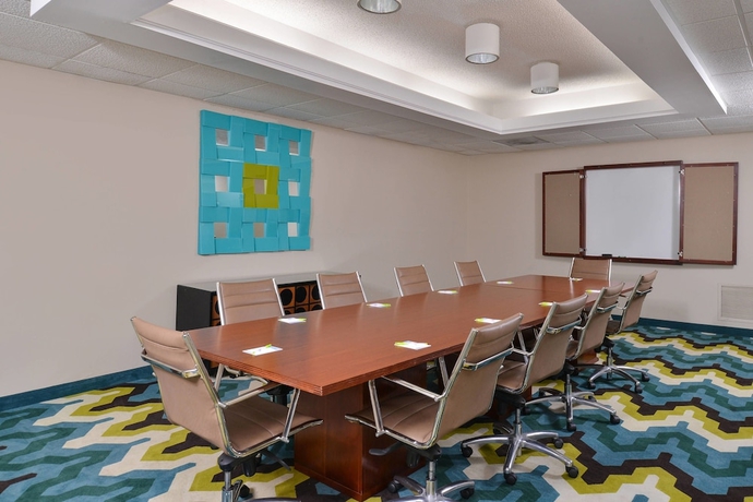 Imagen de los interiores del Hotel Fairfield Inn and Suites By Marriott Hickory. Foto 16