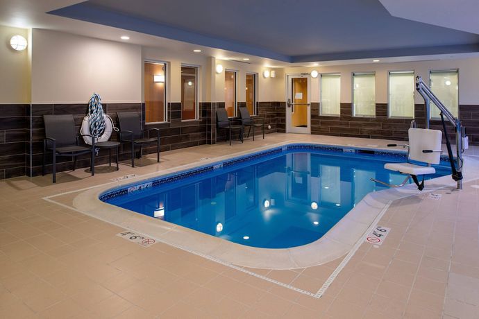 Imagen de la piscina del Hotel Fairfield Inn and Suites By Marriott High Point/archdale. Foto 20