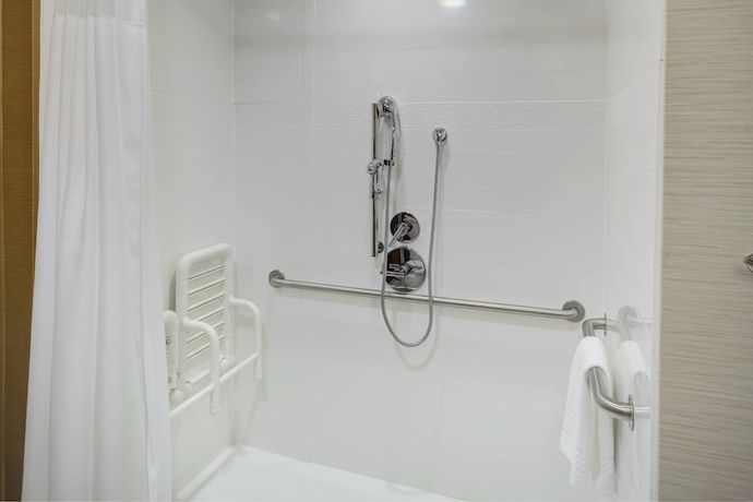 Imagen de la habitación del Hotel Fairfield Inn and Suites By Marriott Hollister. Foto 6