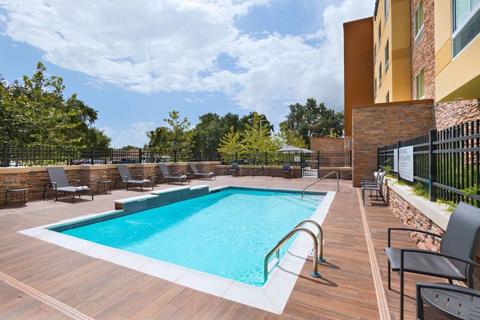 Imagen de los interiores del Hotel Fairfield Inn and Suites By Marriott Houston Missouri City. Foto 17