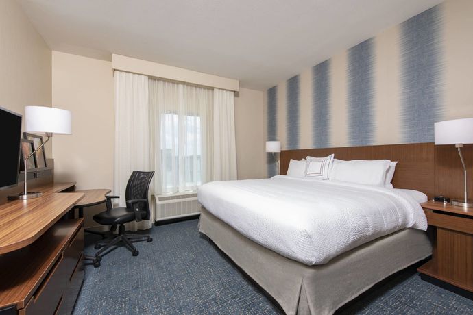 Imagen de los interiores del Hotel Fairfield Inn and Suites By Marriott Indianapolis Carmel. Foto 17