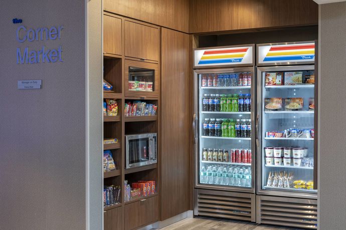 Imagen del bar/restaurante del Hotel Fairfield Inn and Suites By Marriott Indianapolis Carmel. Foto 6