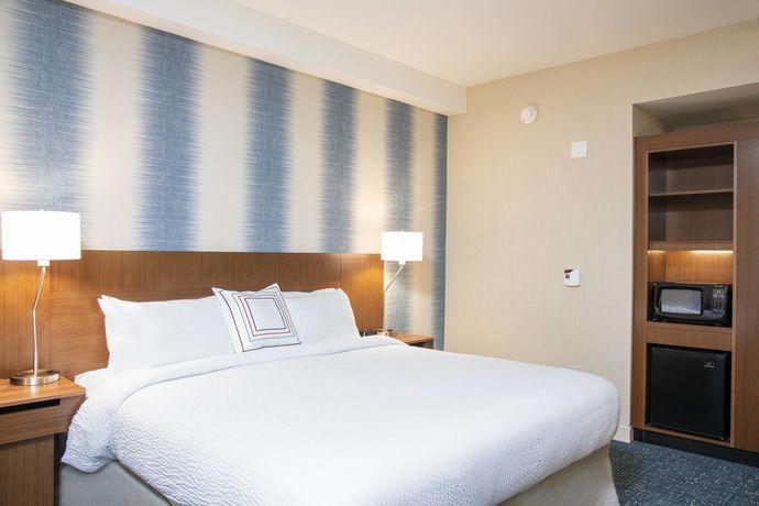 Imagen de los interiores del Hotel Fairfield Inn and Suites By Marriott Indianapolis Carmel. Foto 18