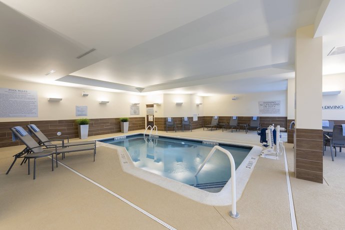 Imagen de los interiores del Hotel Fairfield Inn and Suites By Marriott Indianapolis Fishers. Foto 19