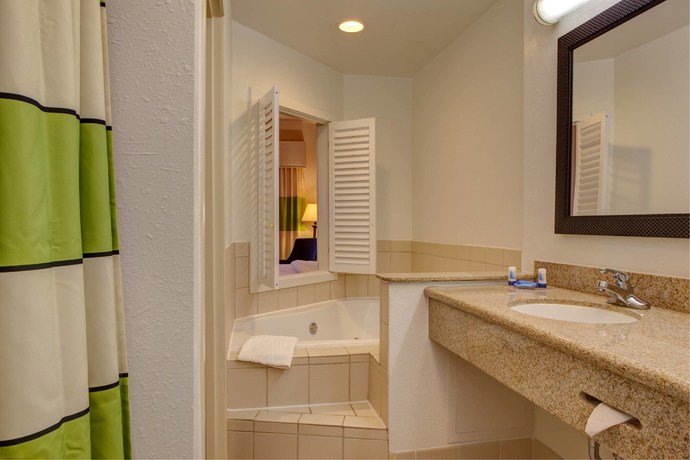 Imagen de la habitación del Hotel Fairfield Inn and Suites By Marriott Indianapolis Noblesville. Foto 5