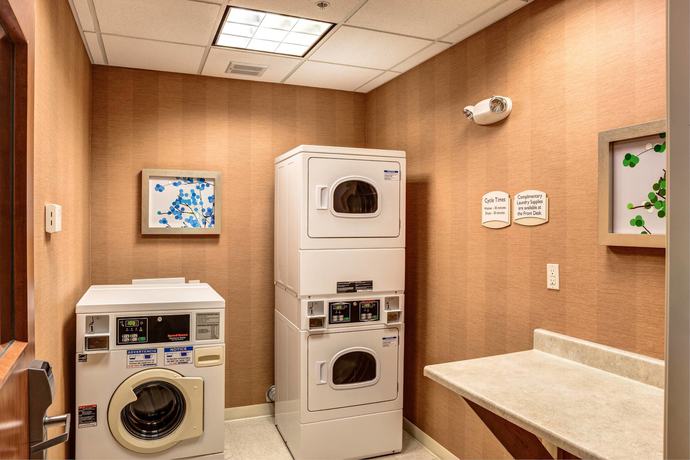 Imagen de los interiores del Hotel Fairfield Inn and Suites By Marriott Indianapolis Noblesville. Foto 10