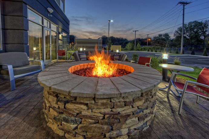 Imagen de los exteriores del Hotel Fairfield Inn and Suites By Marriott Jackson. Foto 10
