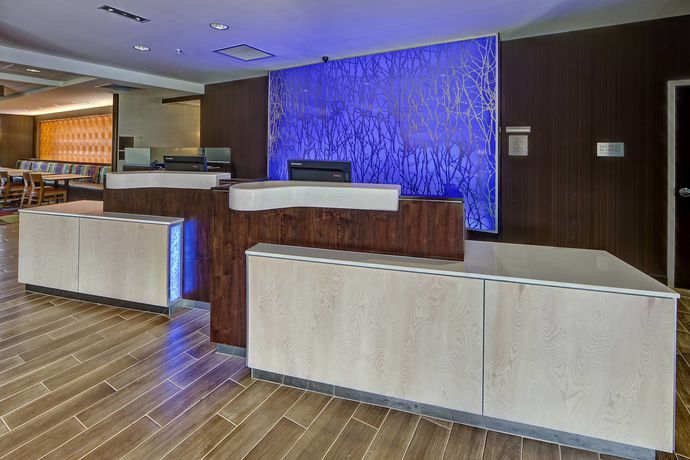 Imagen de los interiores del Hotel Fairfield Inn and Suites By Marriott Jackson. Foto 15