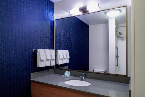 Imagen general del Hotel Fairfield Inn and Suites By Marriott Kelowna. Foto 4