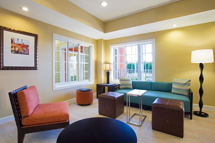 Imagen de los interiores del Hotel Fairfield Inn and Suites By Marriott Key West. Foto 13