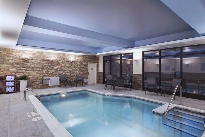 Imagen de la piscina del Hotel Fairfield Inn and Suites By Marriott La Crosse Downtown. Foto 15