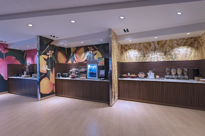 Imagen del bar/restaurante del Hotel Fairfield Inn and Suites By Marriott La Crosse Downtown. Foto 5