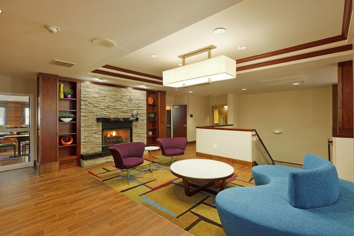 Imagen de los interiores del Hotel Fairfield Inn and Suites By Marriott Lake Oswego. Foto 9