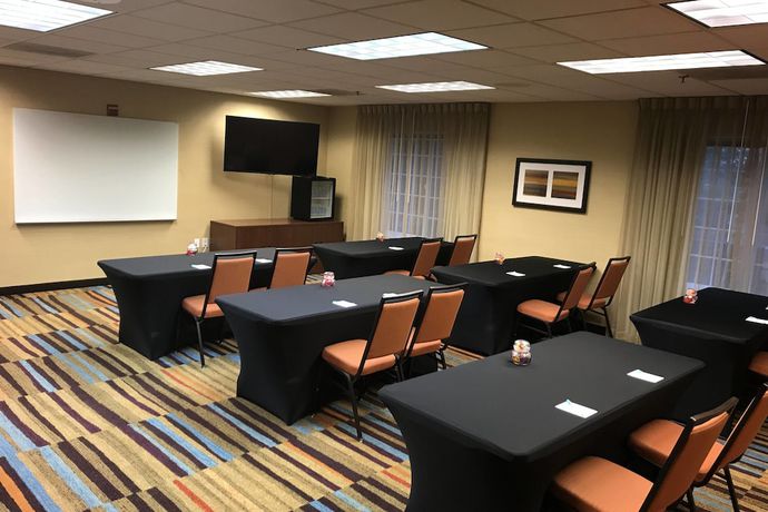 Imagen de los interiores del Hotel Fairfield Inn and Suites By Marriott Lake Oswego. Foto 10