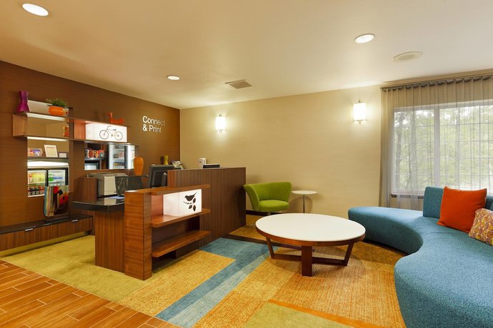 Imagen de los interiores del Hotel Fairfield Inn and Suites By Marriott Lake Oswego. Foto 12