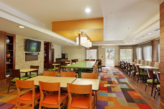 Imagen de los interiores del Hotel Fairfield Inn and Suites By Marriott Lake Oswego. Foto 13
