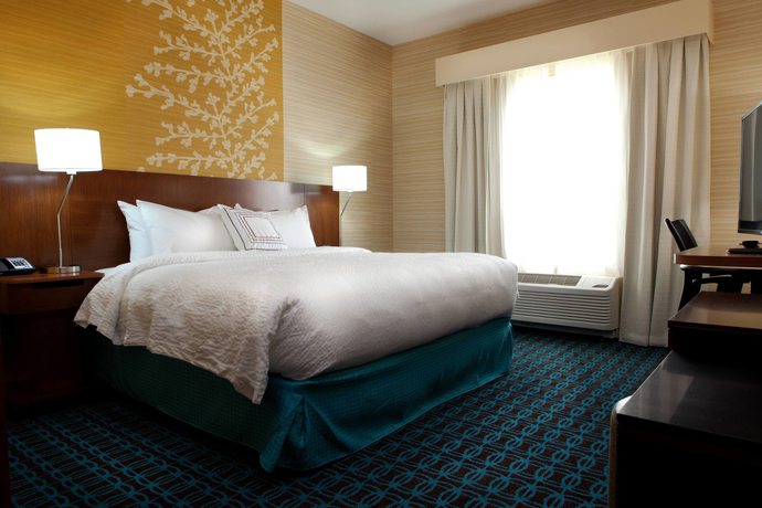 Imagen de la habitación del Hotel Fairfield Inn and Suites By Marriott Lethbridge. Foto 9