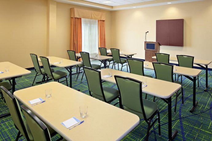 Imagen de los interiores del Hotel Fairfield Inn and Suites By Marriott Lewisburg, Underwood Estates. Foto 11