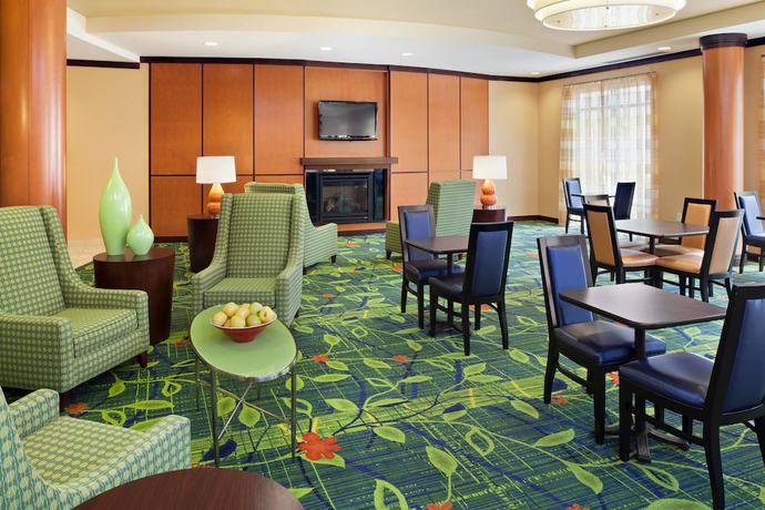 Imagen del bar/restaurante del Hotel Fairfield Inn and Suites By Marriott Lewisburg, Underwood Estates. Foto 7