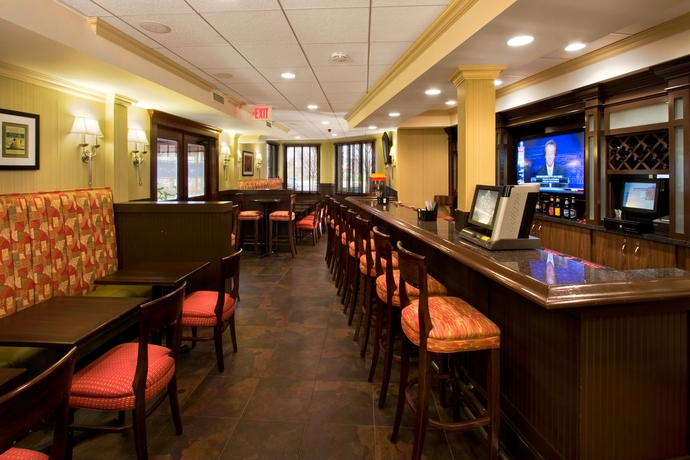 Imagen de los interiores del Hotel Fairfield Inn and Suites By Marriott Lombard. Foto 13