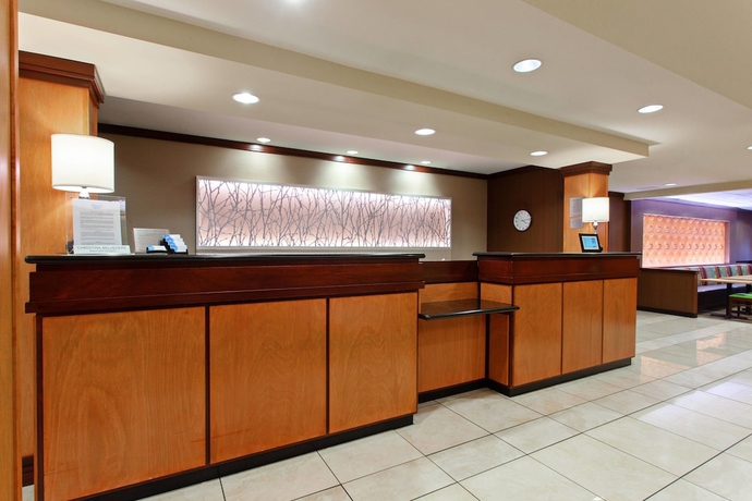 Imagen de los interiores del Hotel Fairfield Inn and Suites By Marriott Los Angeles West Covina. Foto 10
