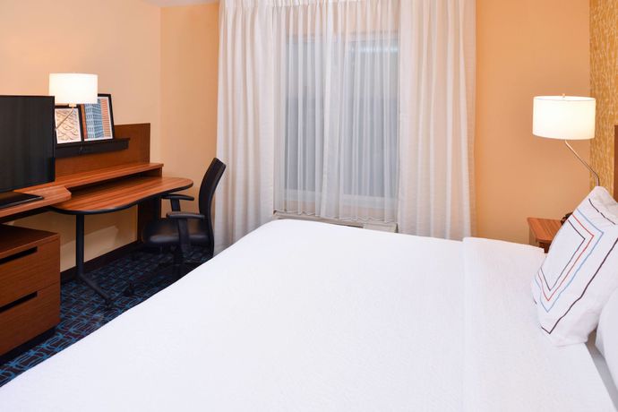 Imagen de la habitación del Hotel Fairfield Inn and Suites By Marriott Martinsburg. Foto 2