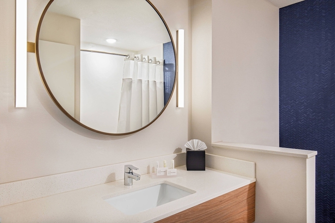 Imagen de la habitación del Hotel Fairfield Inn and Suites By Marriott Mcpherson. Foto 9