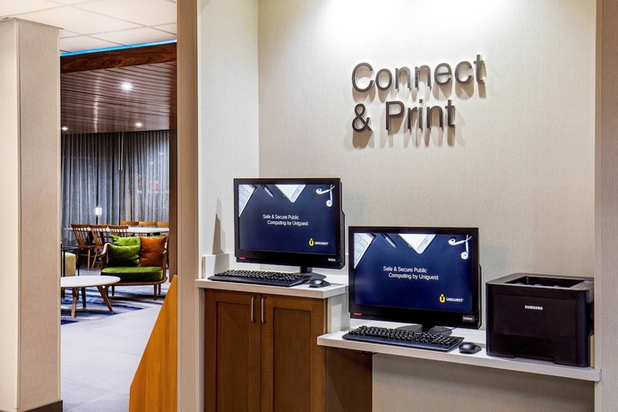 Imagen de los interiores del Hotel Fairfield Inn and Suites By Marriott Mcpherson. Foto 18